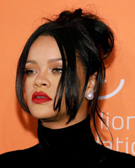 Revival of Chic: Face-Framing Layers in Ponytail Hairstyles from the Early 2000s